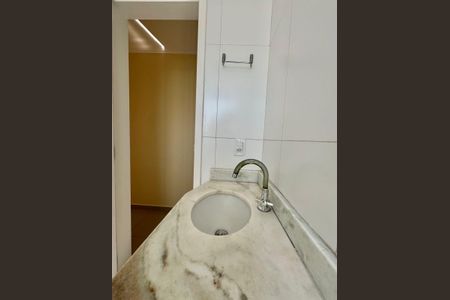 Banheiro de apartamento para alugar com 2 quartos, 52m² em Jardim Nova Europa, Campinas