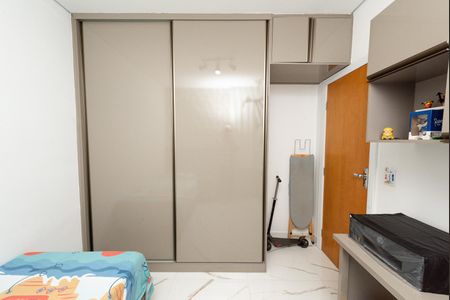 Quarto 1 de apartamento à venda com 2 quartos, 54m² em Jardim Riacho das Pedras, Contagem