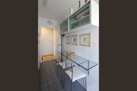 Apartamento à venda com 58m², 1 quarto e 2 vagas Apartamento à venda com 58m², 1 quarto e 2 vagasCozinha