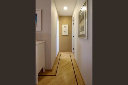 Apartamento à venda com 58m², 1 quarto e 2 vagas Apartamento à venda com 58m², 1 quarto e 2 vagasCorredor