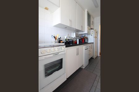 Apartamento à venda com 58m², 1 quarto e 2 vagas Apartamento à venda com 58m², 1 quarto e 2 vagasCozinha