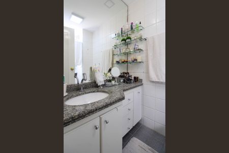 Apartamento à venda com 58m², 1 quarto e 2 vagas Apartamento à venda com 58m², 1 quarto e 2 vagasBanheiro