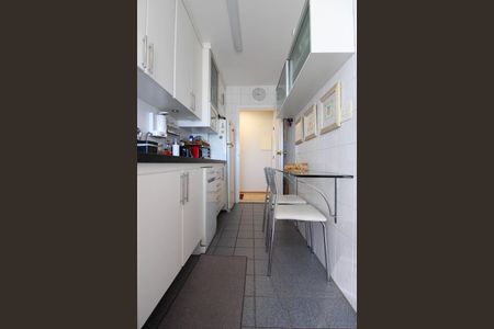 Apartamento à venda com 58m², 1 quarto e 2 vagas Apartamento à venda com 58m², 1 quarto e 2 vagasCozinha
