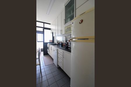 Apartamento à venda com 58m², 1 quarto e 2 vagas Apartamento à venda com 58m², 1 quarto e 2 vagasCozinha