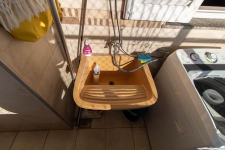 Apartamento para alugar com 80m², 2 quartos e 1 vaga Apartamento para alugar com 80m², 2 quartos e 1 vagaÁREA DE SERVIÇO