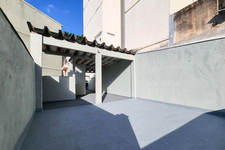 Casa de condomínio à venda com 148m², 2 quartos e sem vaga Casa de condomínio à venda com 148m², 2 quartos e sem vagaTerraço