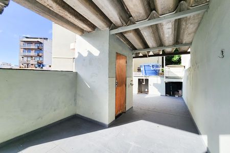 Casa de condomínio à venda com 148m², 2 quartos e sem vaga Casa de condomínio à venda com 148m², 2 quartos e sem vagaTerraço