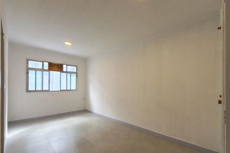 Studio para alugar com 33m², 0 quarto e 1 vaga Studio para alugar com 33m², 0 quarto e 1 vagaKitnet