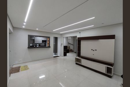 Sala  de casa à venda com 4 quartos, 221m² em Bosque da Saúde, São Paulo