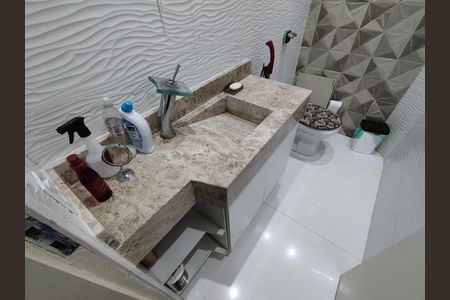 Casa para alugar com 221m², 4 quartos e 2 vagas Casa para alugar com 221m², 4 quartos e 2 vagasLavabo