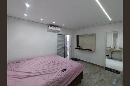 Suíte  de casa à venda com 4 quartos, 221m² em Bosque da Saúde, São Paulo