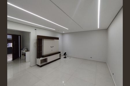 Casa para alugar com 221m², 4 quartos e 2 vagas Casa para alugar com 221m², 4 quartos e 2 vagasSala