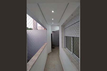 Casa para alugar com 221m², 4 quartos e 2 vagas Casa para alugar com 221m², 4 quartos e 2 vagasCorredor
