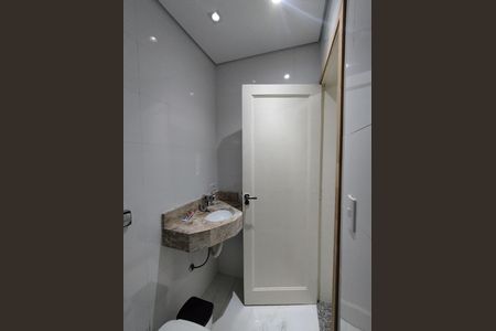 Casa para alugar com 221m², 4 quartos e 2 vagas Casa para alugar com 221m², 4 quartos e 2 vagasBanheiro - torneira