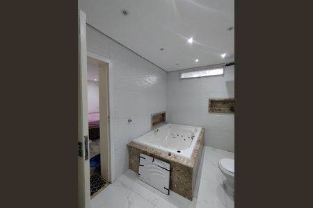 Casa para alugar com 221m², 4 quartos e 2 vagas Casa para alugar com 221m², 4 quartos e 2 vagasBanheiro - torneira