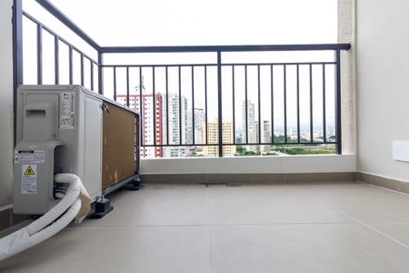Studio para alugar com 26m², 1 quarto e sem vaga Studio para alugar com 26m², 1 quarto e sem vagaStudio - varanda