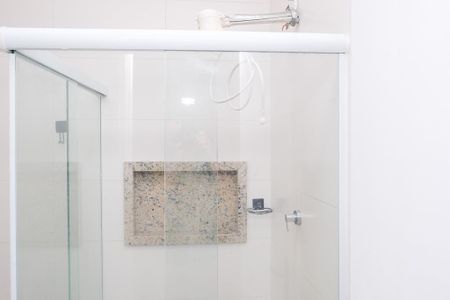 Apartamento para alugar com 900m², 2 quartos e 1 vaga Apartamento para alugar com 900m², 2 quartos e 1 vagaBanheiro