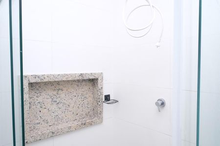 Apartamento para alugar com 900m², 2 quartos e 1 vaga Apartamento para alugar com 900m², 2 quartos e 1 vagaBanheiro