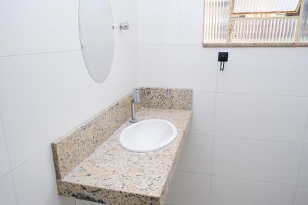 Apartamento para alugar com 900m², 2 quartos e 1 vaga Apartamento para alugar com 900m², 2 quartos e 1 vagaBanheiro
