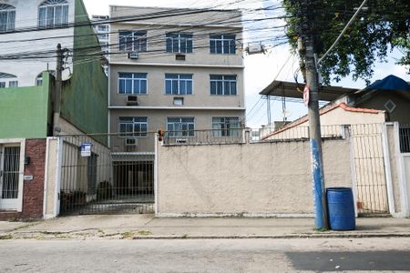 Apartamento para alugar com 900m², 2 quartos e 1 vaga Apartamento para alugar com 900m², 2 quartos e 1 vagaFachada