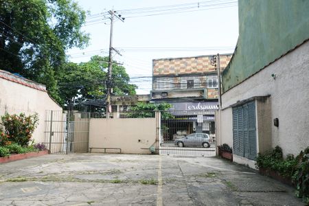 Apartamento para alugar com 900m², 2 quartos e 1 vaga Apartamento para alugar com 900m², 2 quartos e 1 vagaFachada