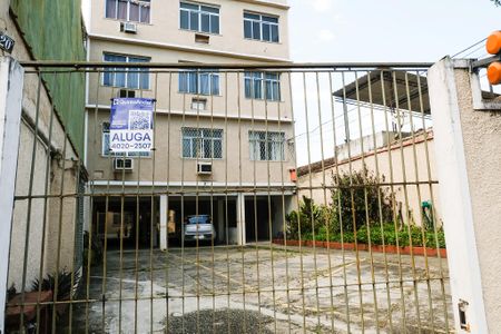 Apartamento para alugar com 900m², 2 quartos e 1 vaga Apartamento para alugar com 900m², 2 quartos e 1 vagaFachada