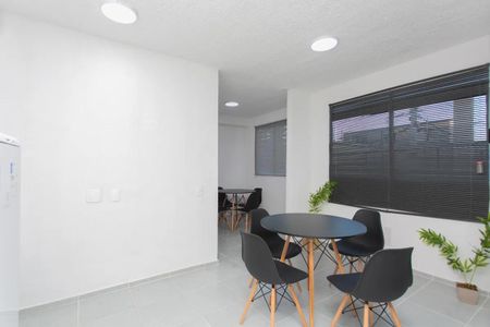 Apartamento para alugar com 32m², 2 quartos e sem vagaÁrea comum - Salão de Festas
