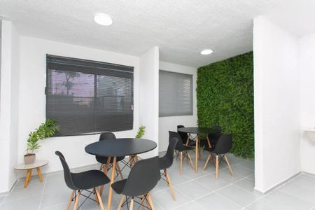 Apartamento para alugar com 32m², 2 quartos e sem vagaÁrea comum - Salão de Festas