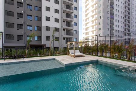 Apartamento para alugar com 38m², 2 quartos e sem vaga Apartamento para alugar com 38m², 2 quartos e sem vagaÁrea comum - Piscina
