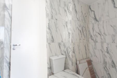Apartamento para alugar com 38m², 2 quartos e sem vaga Apartamento para alugar com 38m², 2 quartos e sem vagaBanheiro