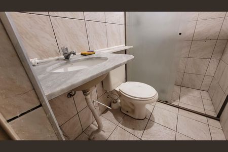 Casa para alugar com 106m², 2 quartos e 2 vagas Casa para alugar com 106m², 2 quartos e 2 vagasBanheiro