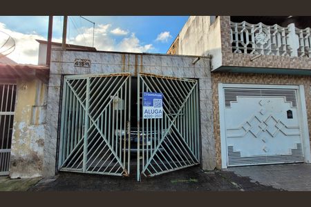 Casa para alugar com 106m², 2 quartos e 2 vagas Casa para alugar com 106m², 2 quartos e 2 vagasFachada