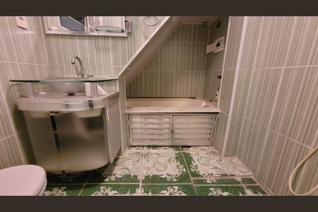 Casa para alugar com 106m², 2 quartos e 2 vagas Casa para alugar com 106m², 2 quartos e 2 vagasBanheiro suite