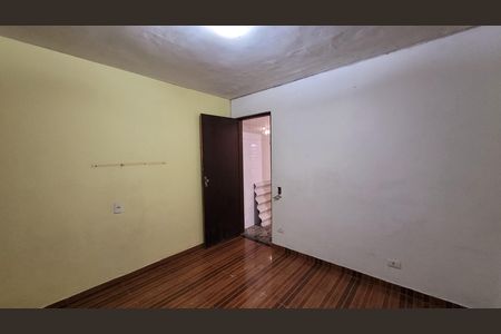 Casa para alugar com 106m², 2 quartos e 2 vagas Casa para alugar com 106m², 2 quartos e 2 vagasSuite