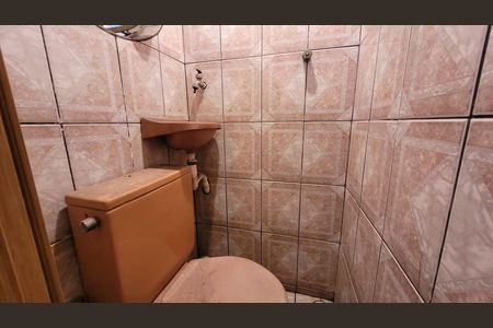 Casa para alugar com 106m², 2 quartos e 2 vagas Casa para alugar com 106m², 2 quartos e 2 vagasBanheiro serviço
