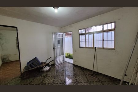Sala de casa para alugar com 2 quartos, 106m² em Vila Ercilia, Itaquaquecetuba