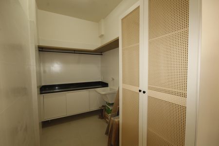 Apartamento à venda com 115m², 3 quartos e 1 vagaÁrea de Serviço