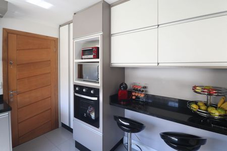Casa à venda com 180m², 3 quartos e 2 vagas