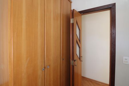 Casa à venda com 180m², 3 quartos e 2 vagas