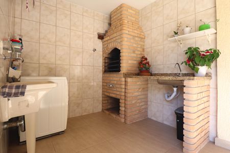 Casa à venda com 180m², 3 quartos e 2 vagas