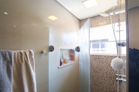 Casa à venda com 180m², 3 quartos e 2 vagas