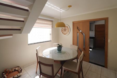 Casa à venda com 180m², 3 quartos e 2 vagas