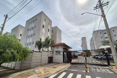 Apartamento à venda com 42m², 2 quartos e 1 vaga Apartamento à venda com 42m², 2 quartos e 1 vagaFachada e Portaria