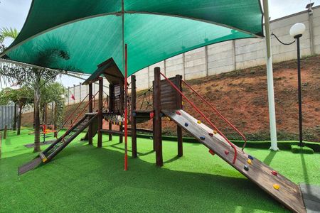 Apartamento à venda com 42m², 2 quartos e 1 vaga Apartamento à venda com 42m², 2 quartos e 1 vagaÁrea comum - Playground