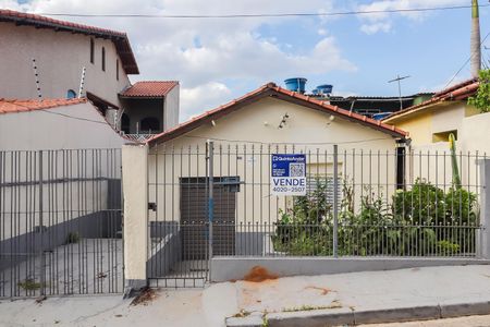 Casa à venda com 120m², 3 quartos e 1 vagaFachada