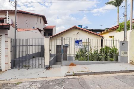 Casa à venda com 120m², 3 quartos e 1 vagaFachada