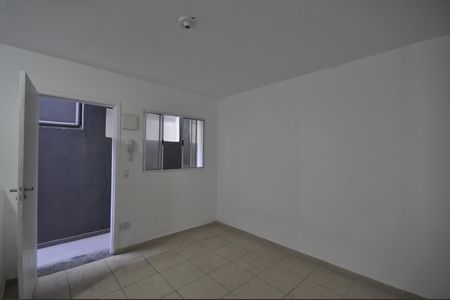 Sala de apartamento para alugar com 1 quarto, 39m² em Parque Vitoria, São Paulo