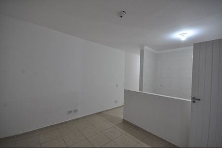 Sala de apartamento para alugar com 1 quarto, 39m² em Parque Vitoria, São Paulo