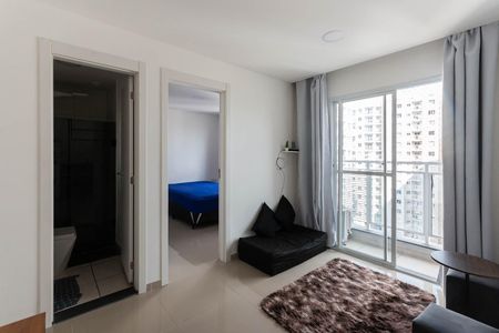 Sala de apartamento para alugar com 1 quarto, 35m² em Santo Cristo, Rio de Janeiro