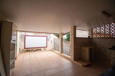 Casa para alugar com 300m², 3 quartos e 2 vagas Casa para alugar com 300m², 3 quartos e 2 vagasÁrea de Serviço